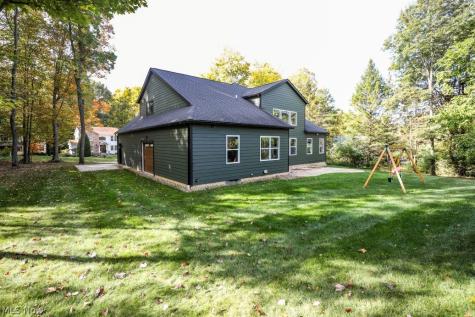 1105 Woodbend Road Ravenna OH 44266