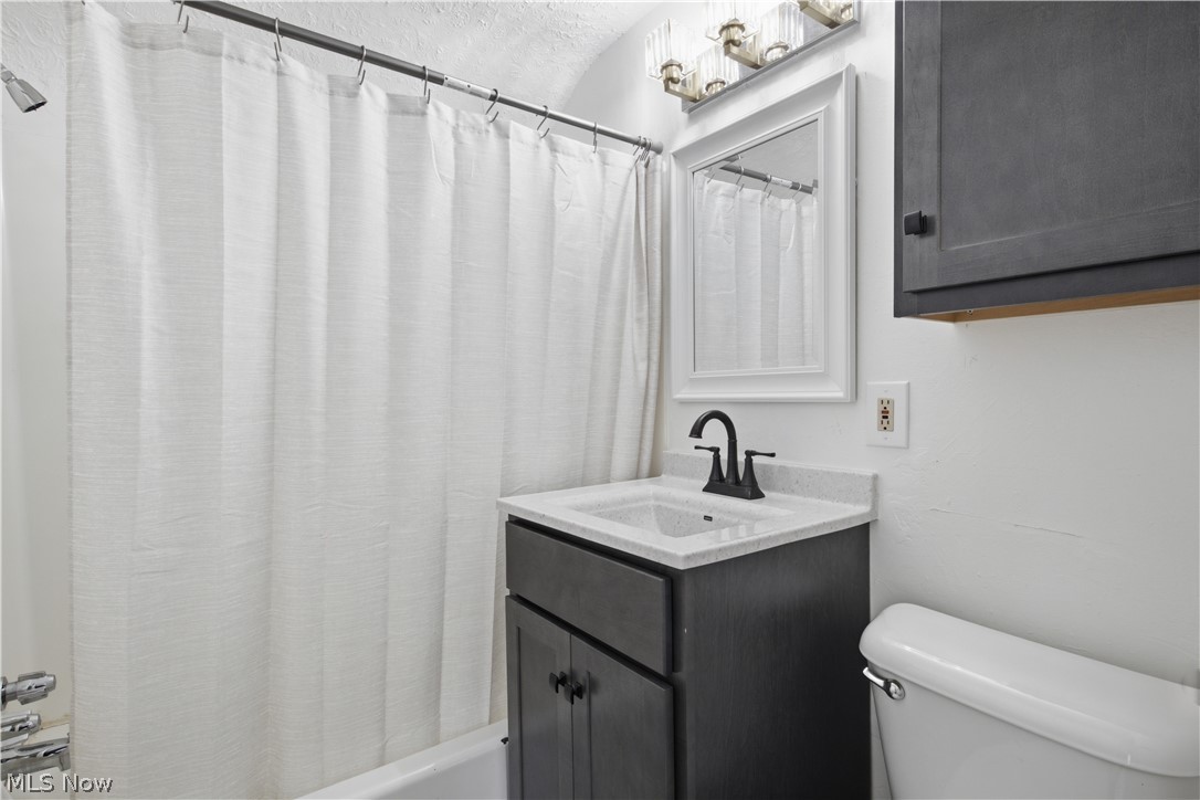 1464 E 248th Street Euclid OH 44117