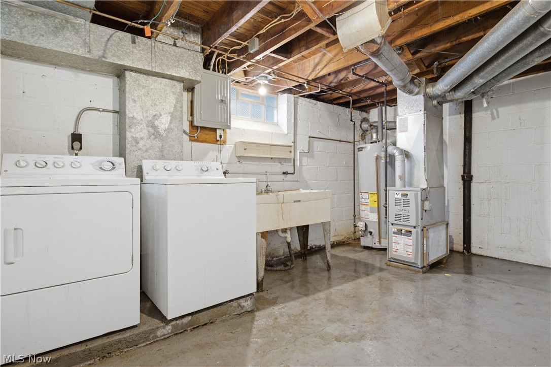 1464 E 248th Street Euclid OH 44117