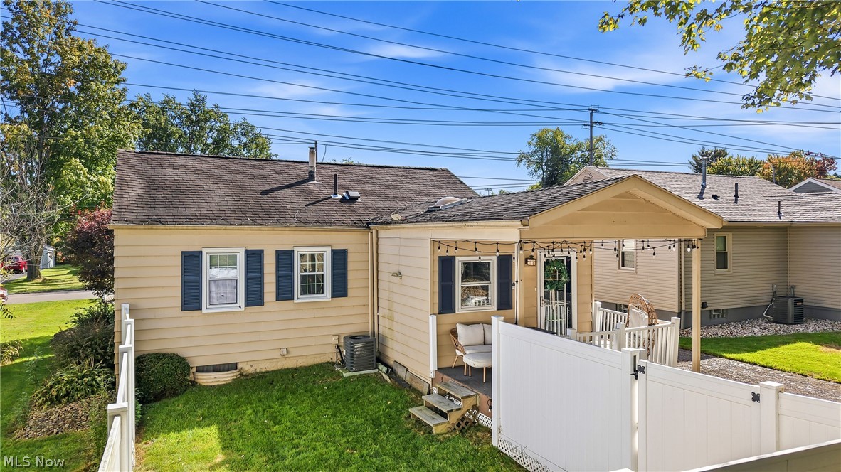 332 Caroline Avenue Hubbard OH 44425