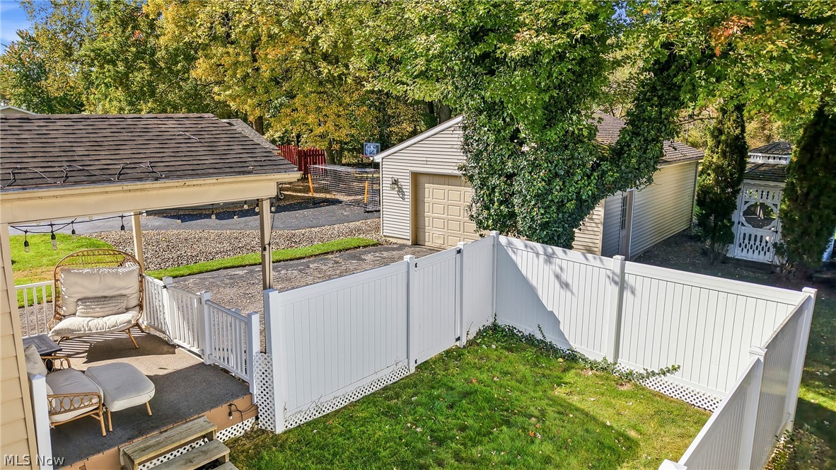 332 Caroline Avenue Hubbard OH 44425