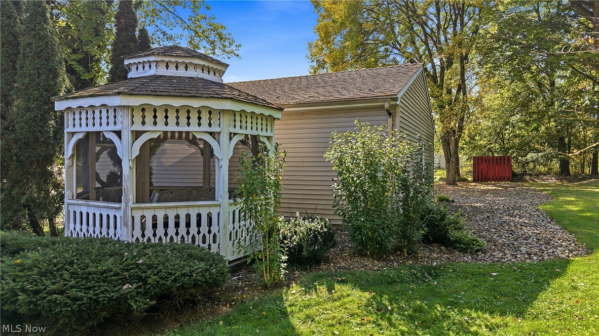 332 Caroline Avenue Hubbard OH 44425