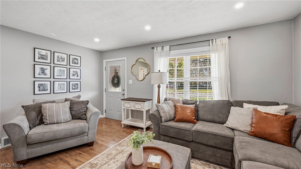 332 Caroline Avenue Hubbard OH 44425