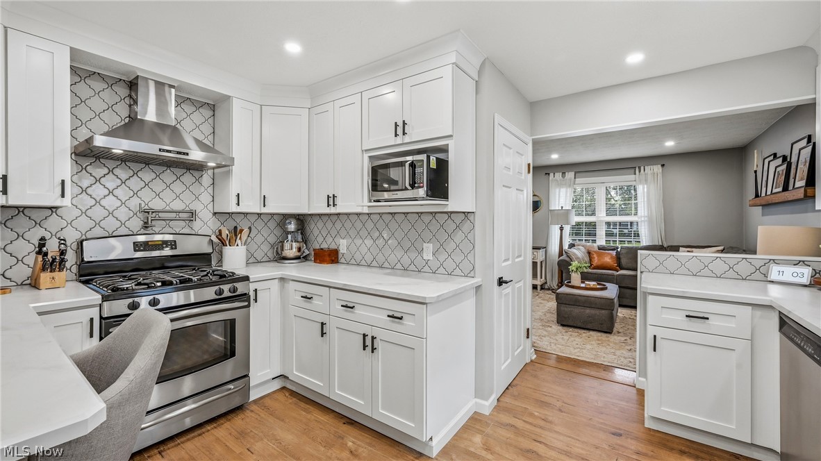 332 Caroline Avenue Hubbard OH 44425
