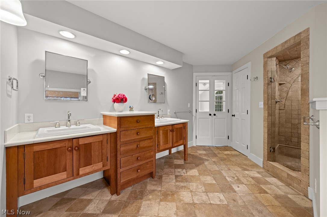 329 Timberidge Trail Gates Mills OH 44040