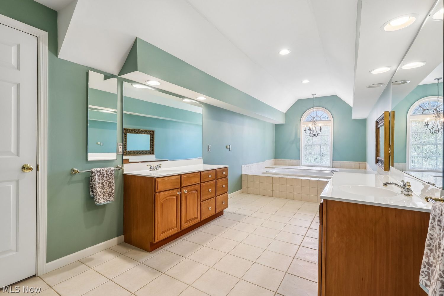 905 Cascades Drive Aurora OH 44202