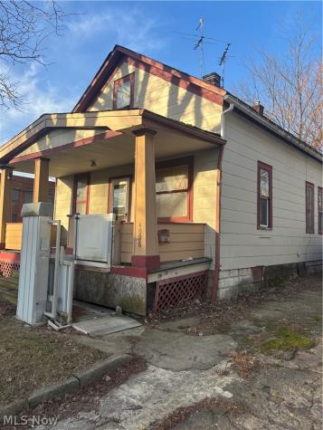4096 E 66th Street Cleveland OH 44105