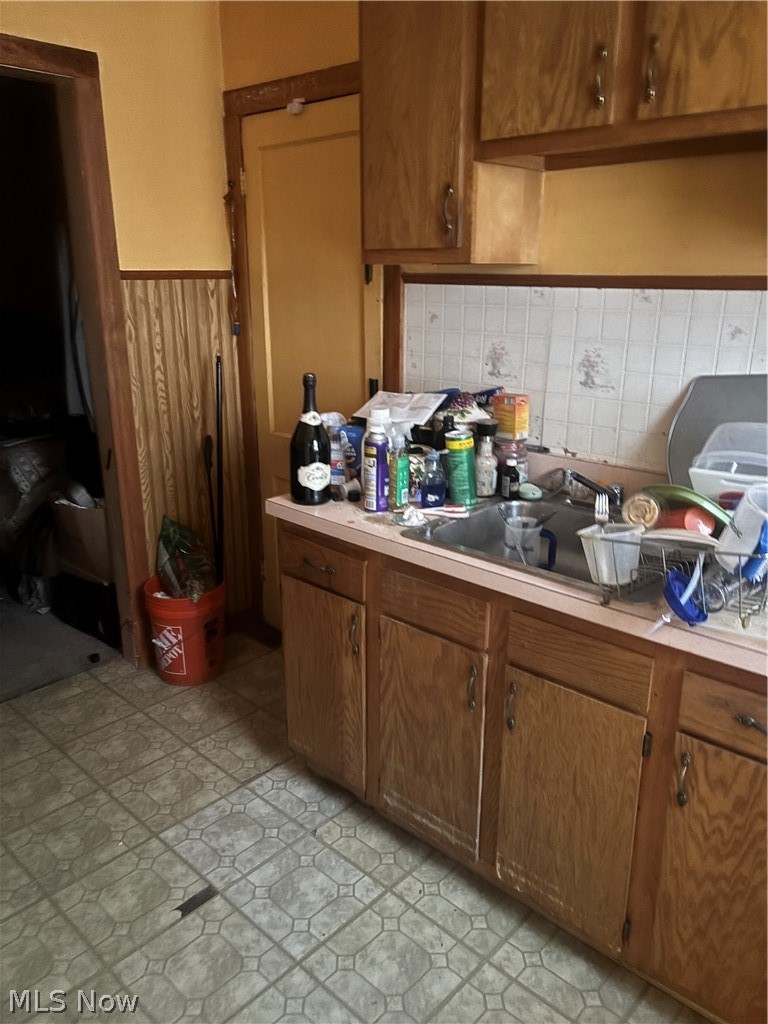 4096 E 66th Street Cleveland OH 44105