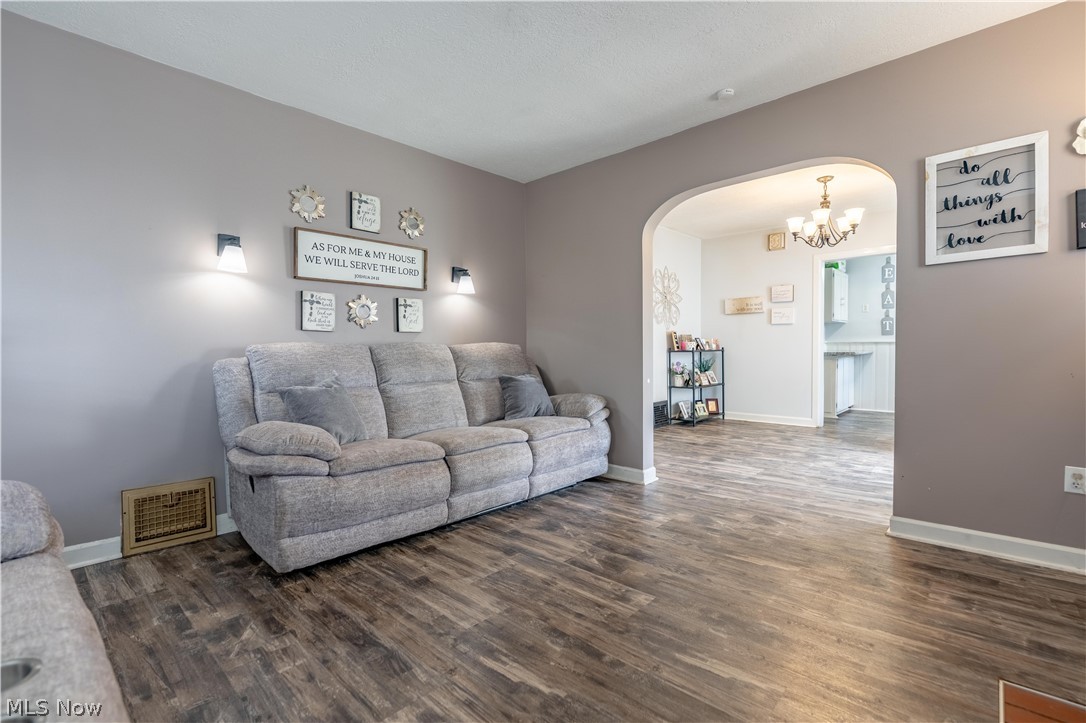 350 Lindy Lane Avenue NW North Canton OH 44720