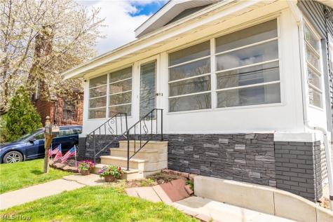 350 Lindy Lane Avenue NW North Canton OH 44720
