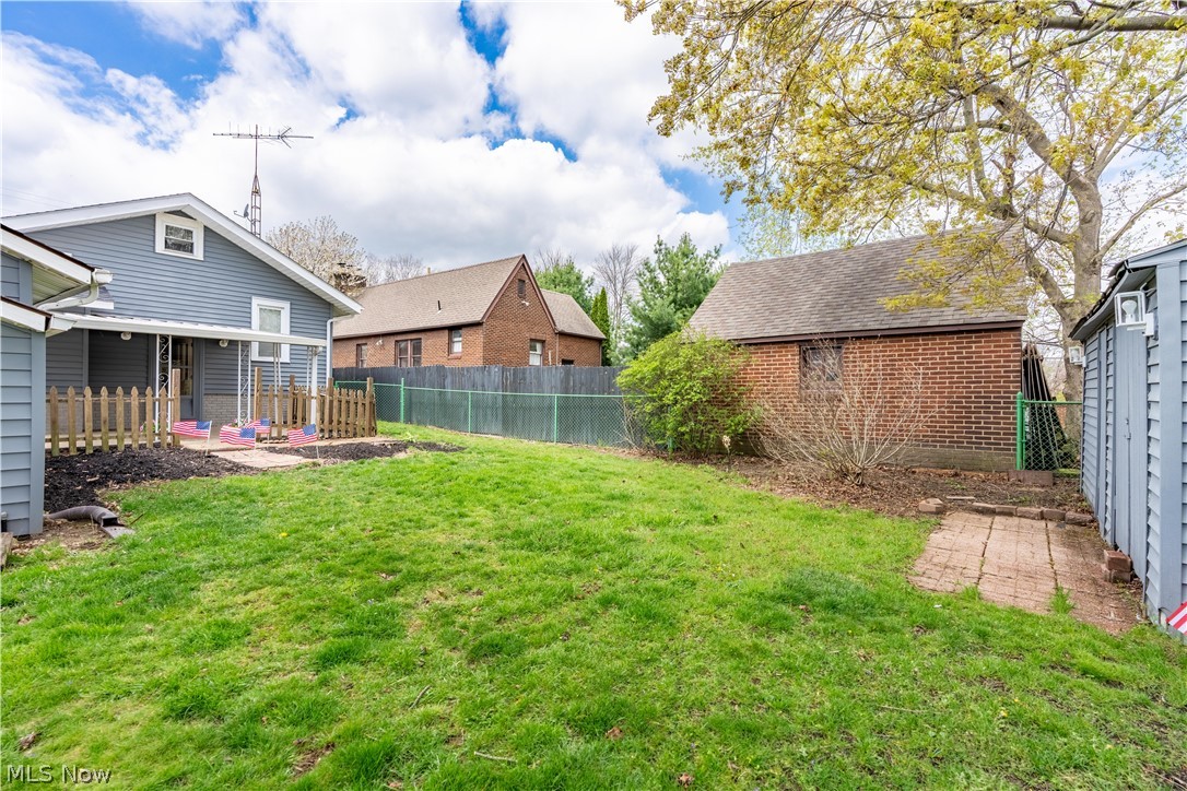 350 Lindy Lane Avenue NW North Canton OH 44720