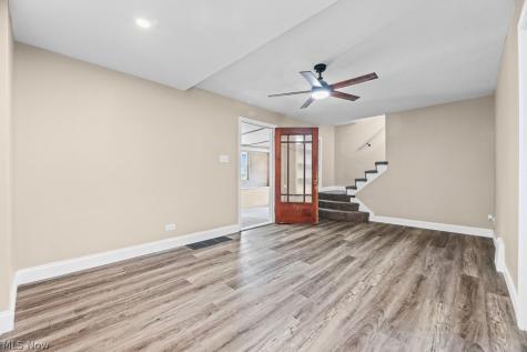 631 W Oregon Avenue Sebring OH 44672