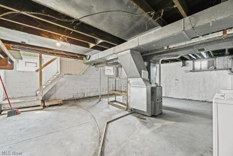 631 W Oregon Avenue Sebring OH 44672