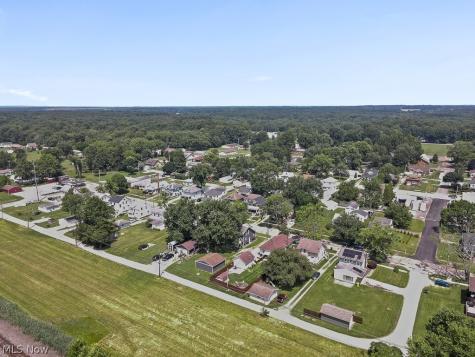 631 W Oregon Avenue Sebring OH 44672