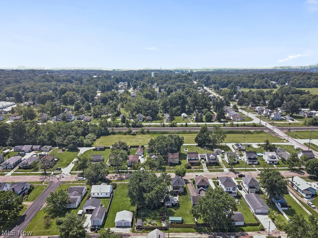 631 W Oregon Avenue Sebring OH 44672
