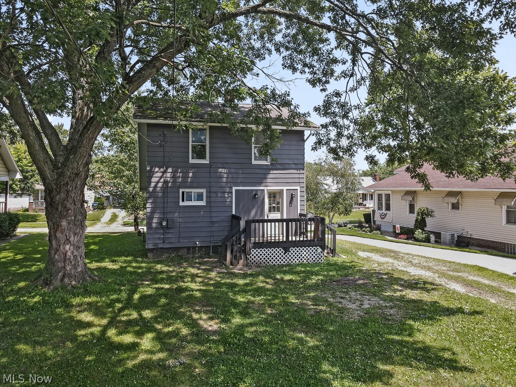 631 W Oregon Avenue Sebring OH 44672