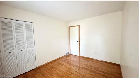 26888 Sweetbriar Drive North Olmsted OH 44070