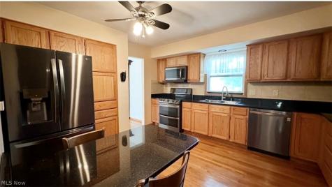 26888 Sweetbriar Drive North Olmsted OH 44070
