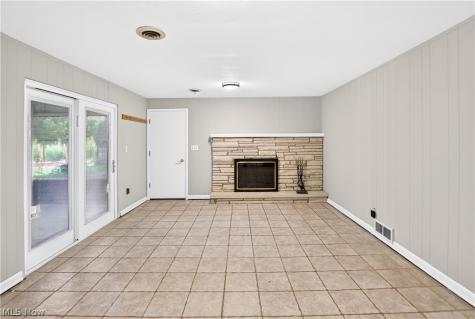 1124 Blueberry Hill Drive Brunswick OH 44212