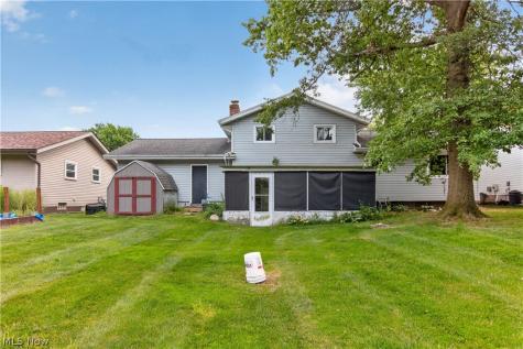 1124 Blueberry Hill Drive Brunswick OH 44212