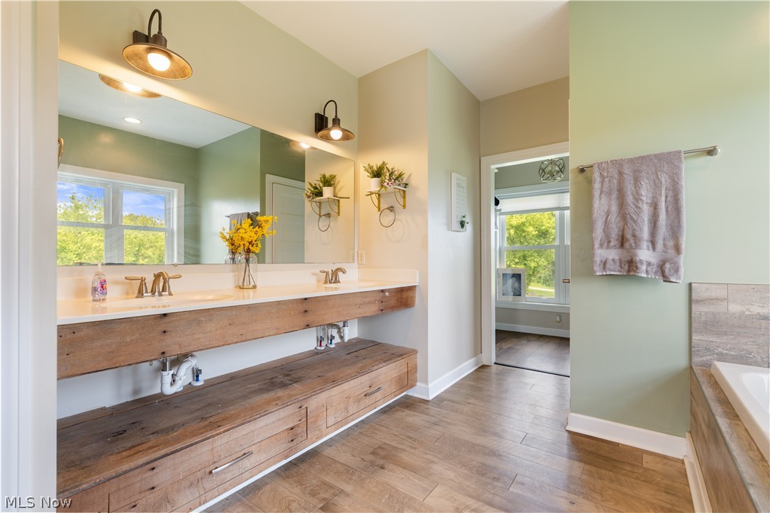 3990 Smith Kramer Street NE Hartville OH 44632