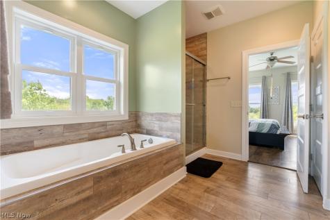 3990 Smith Kramer Street NE Hartville OH 44632