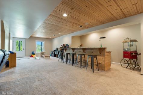 3990 Smith Kramer Street NE Hartville OH 44632