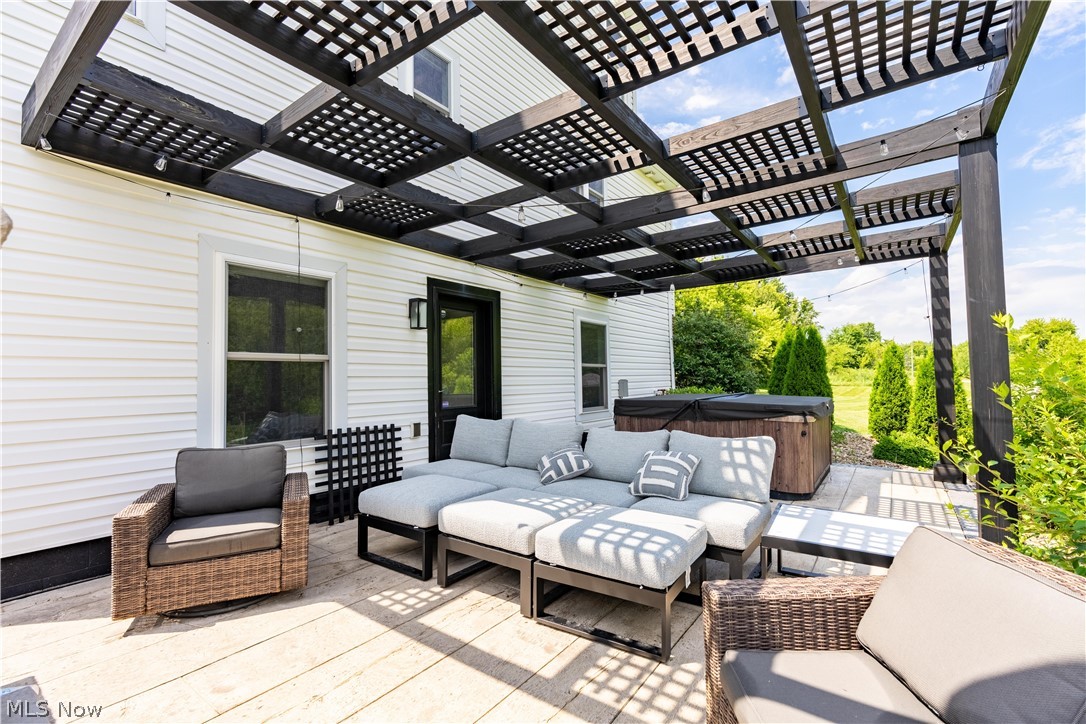3990 Smith Kramer Street NE Hartville OH 44632