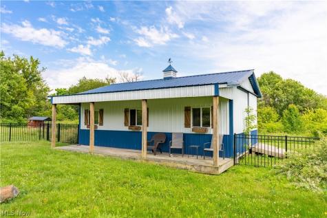 3990 Smith Kramer Street NE Hartville OH 44632