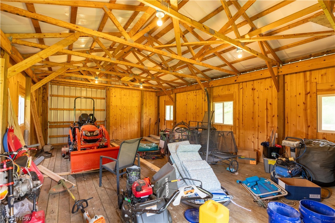 3990 Smith Kramer Street NE Hartville OH 44632