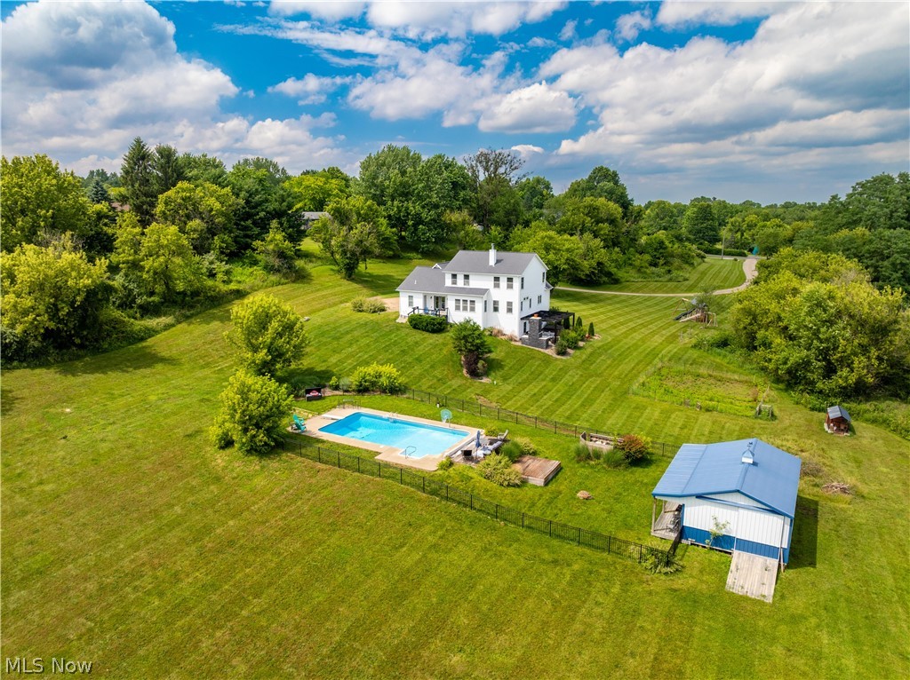 3990 Smith Kramer Street NE Hartville OH 44632