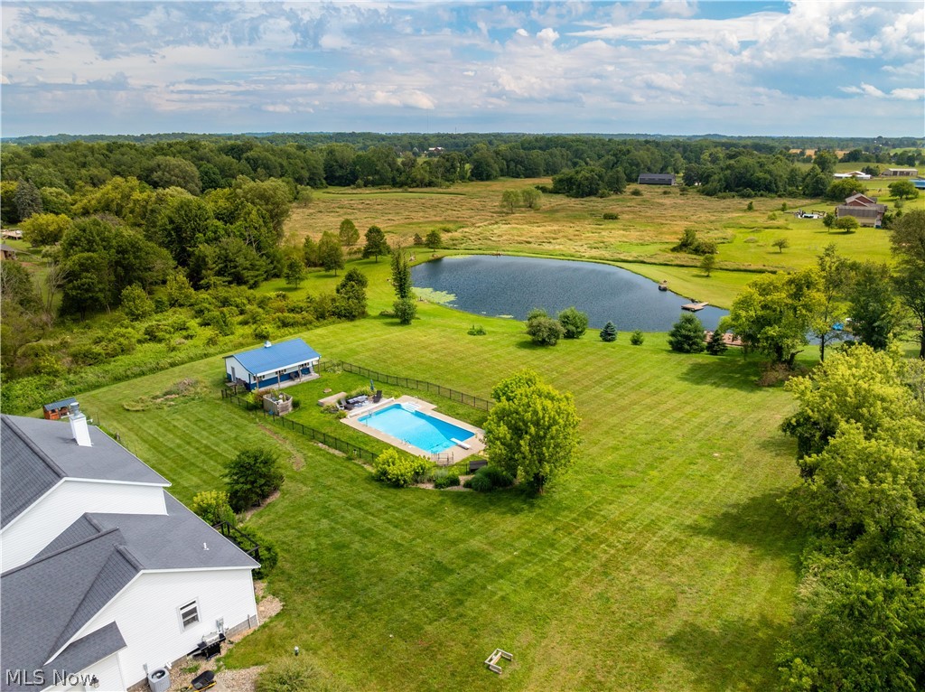 3990 Smith Kramer Street NE Hartville OH 44632