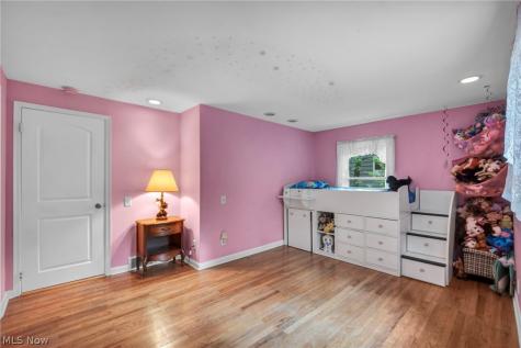 5769 Som Center Road Willoughby OH 44094