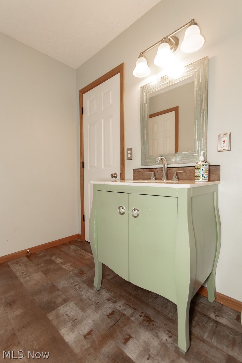 9249 Lake Shore Boulevard Mentor OH 44060