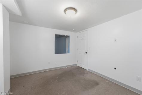392 Oxford Avenue Akron OH 44310