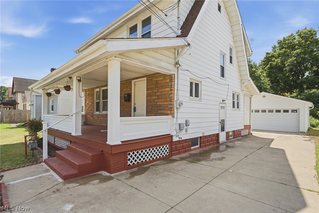 392 Oxford Avenue Akron OH 44310