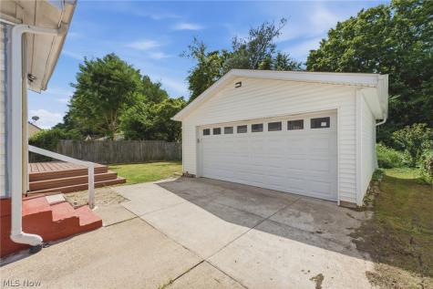392 Oxford Avenue Akron OH 44310