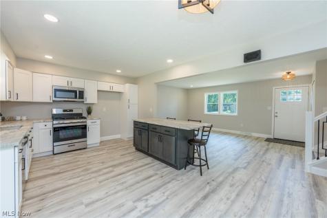 3931 Canterbury Drive Brunswick OH 44212