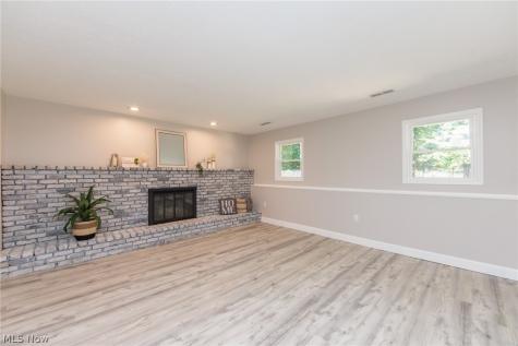3931 Canterbury Drive Brunswick OH 44212
