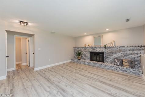 3931 Canterbury Drive Brunswick OH 44212