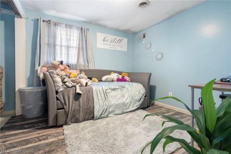 5147 Broadway Avenue NE Louisville OH 44641