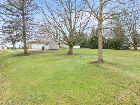 5147 Broadway Avenue NE Louisville OH 44641