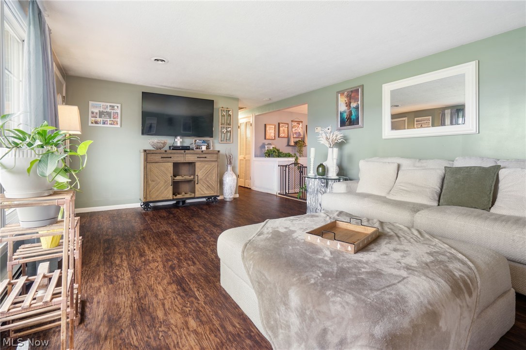 5147 Broadway Avenue NE Louisville OH 44641