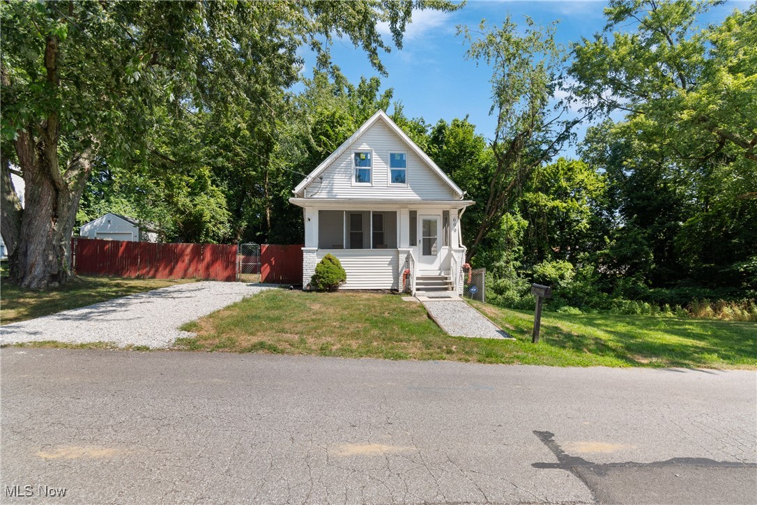 699 Fultz Street Akron OH 44307