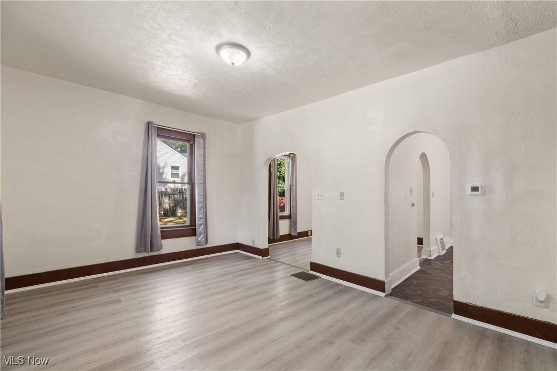 699 Fultz Street Akron OH 44307