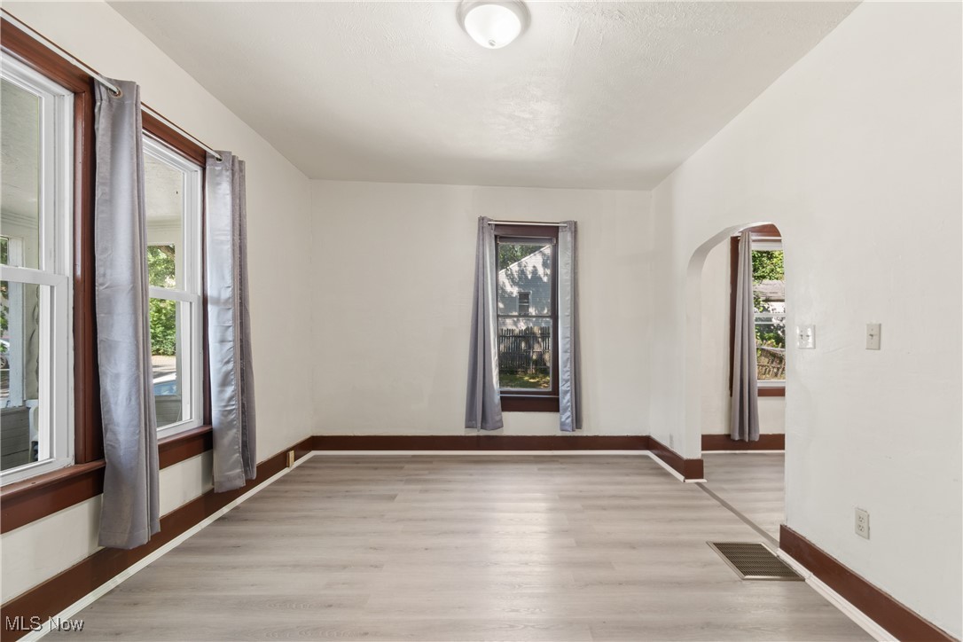 699 Fultz Street Akron OH 44307