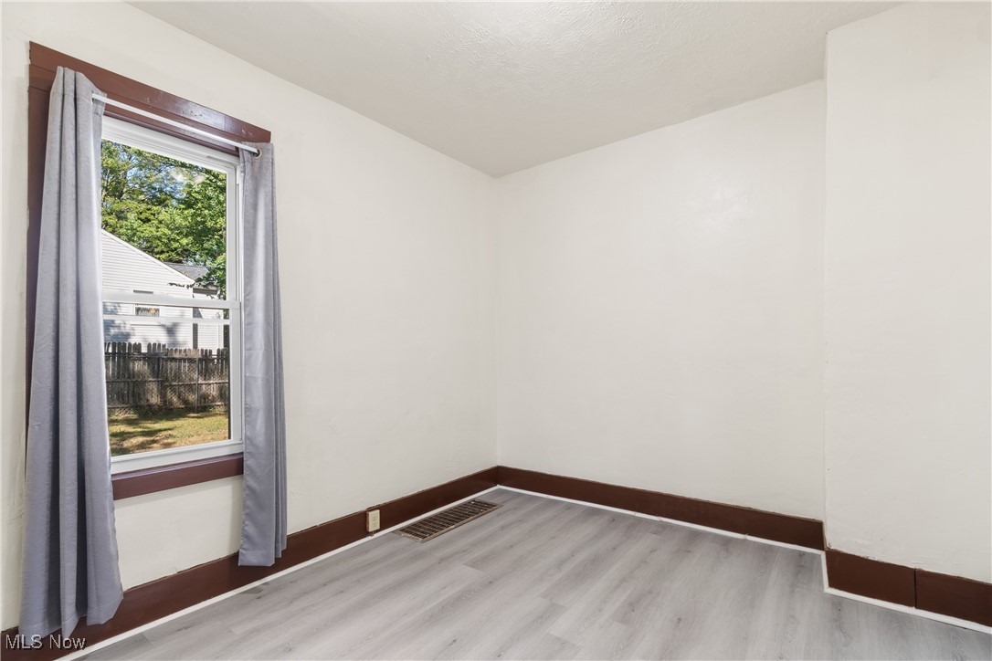 699 Fultz Street Akron OH 44307