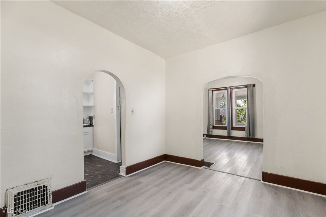 699 Fultz Street Akron OH 44307