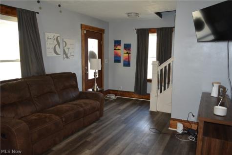 407 W Herrick Avenue Wellington OH 44090