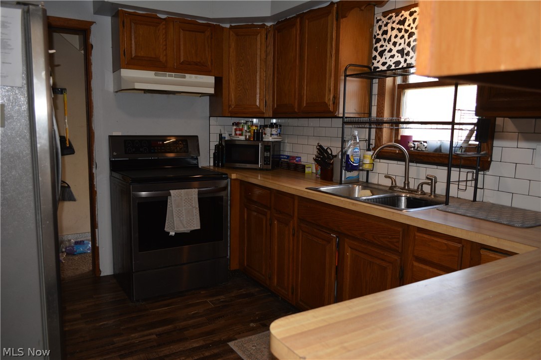 407 W Herrick Avenue Wellington OH 44090